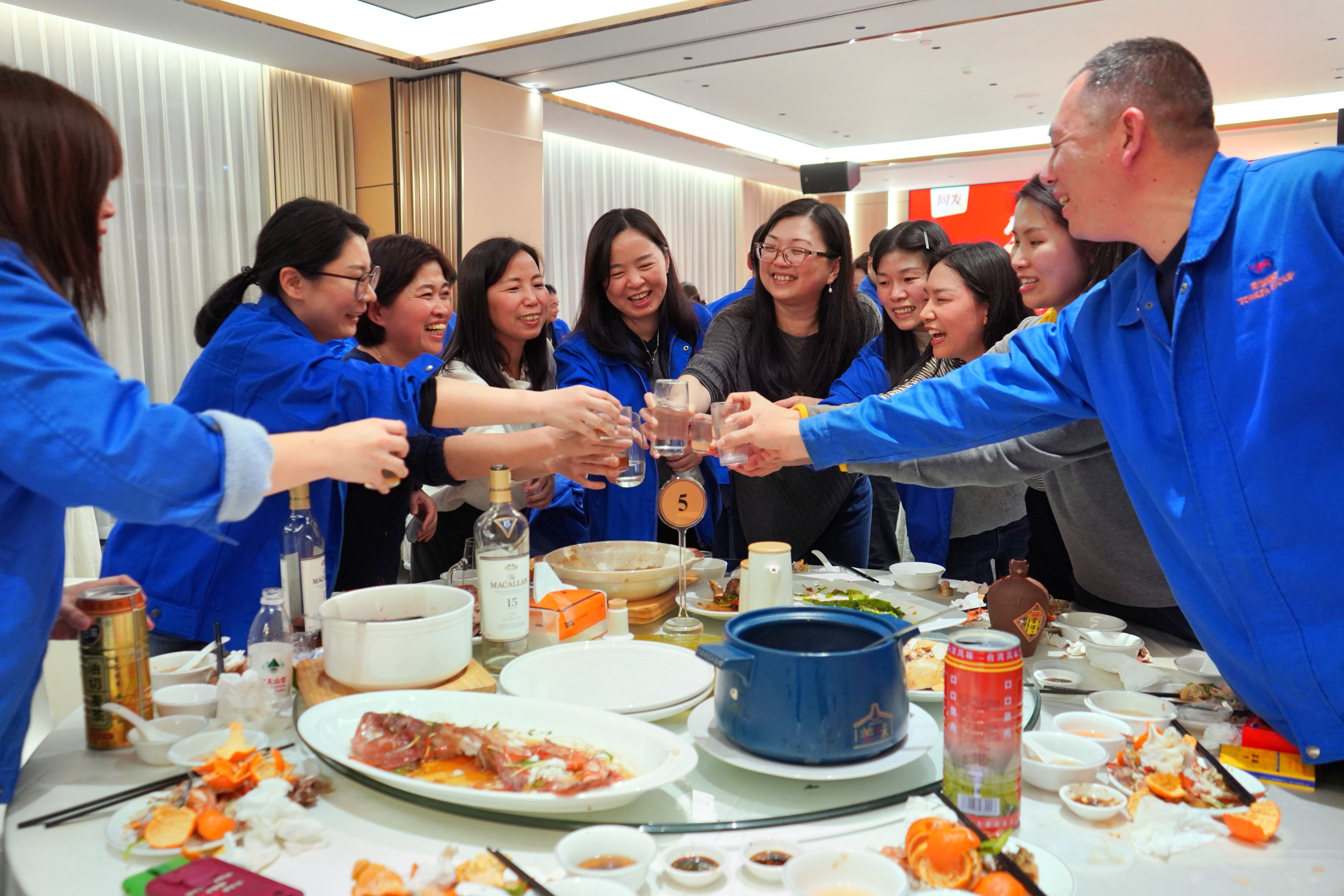 mg冰球突破奢华版(试玩)官方网站